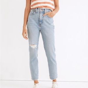 Madewell The Mom Jean in Austrey wash, ripped edition